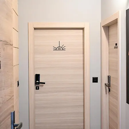 Maison d'hôtes Solemar Luxury Rooms - City Center Zadar, Free Parking 3*